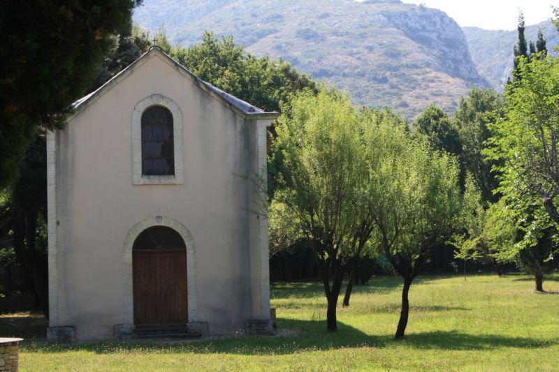 https://www.lestaillades.fr/wp-content/uploads/2022/04/la-chapelle-saint-gens.jpg